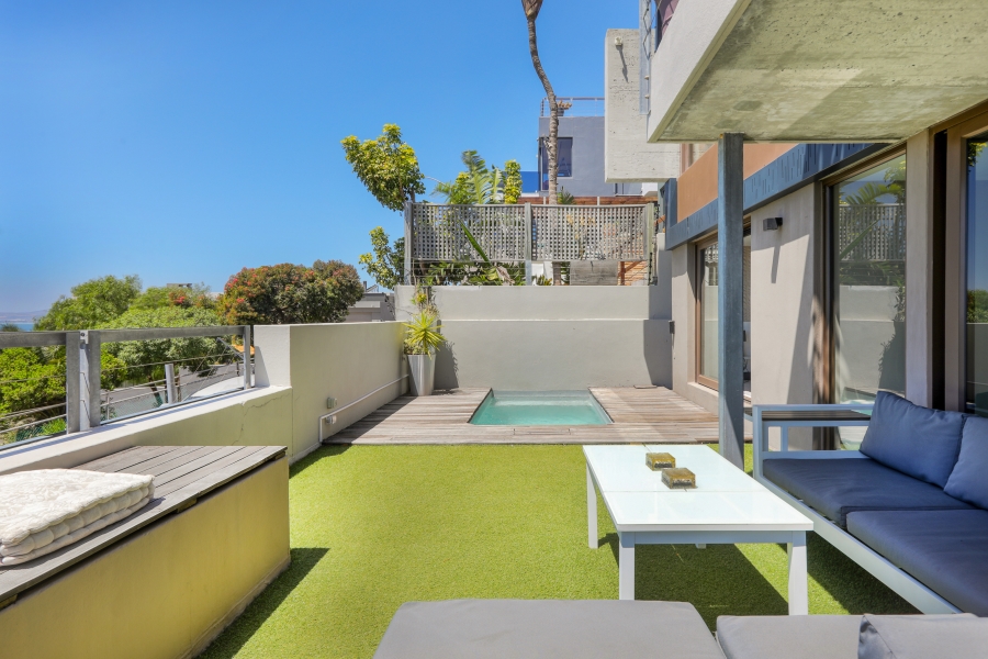 5 Bedroom Property for Sale in Green Point Western Cape